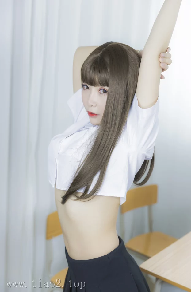 cosplay图片丨Coser抱走莫子aa等你下课,后续剧情真精彩