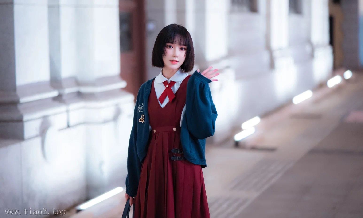 cosplay图片丨Coser阿包也是兔娘个人资料及摄影作品:JK日常赏析