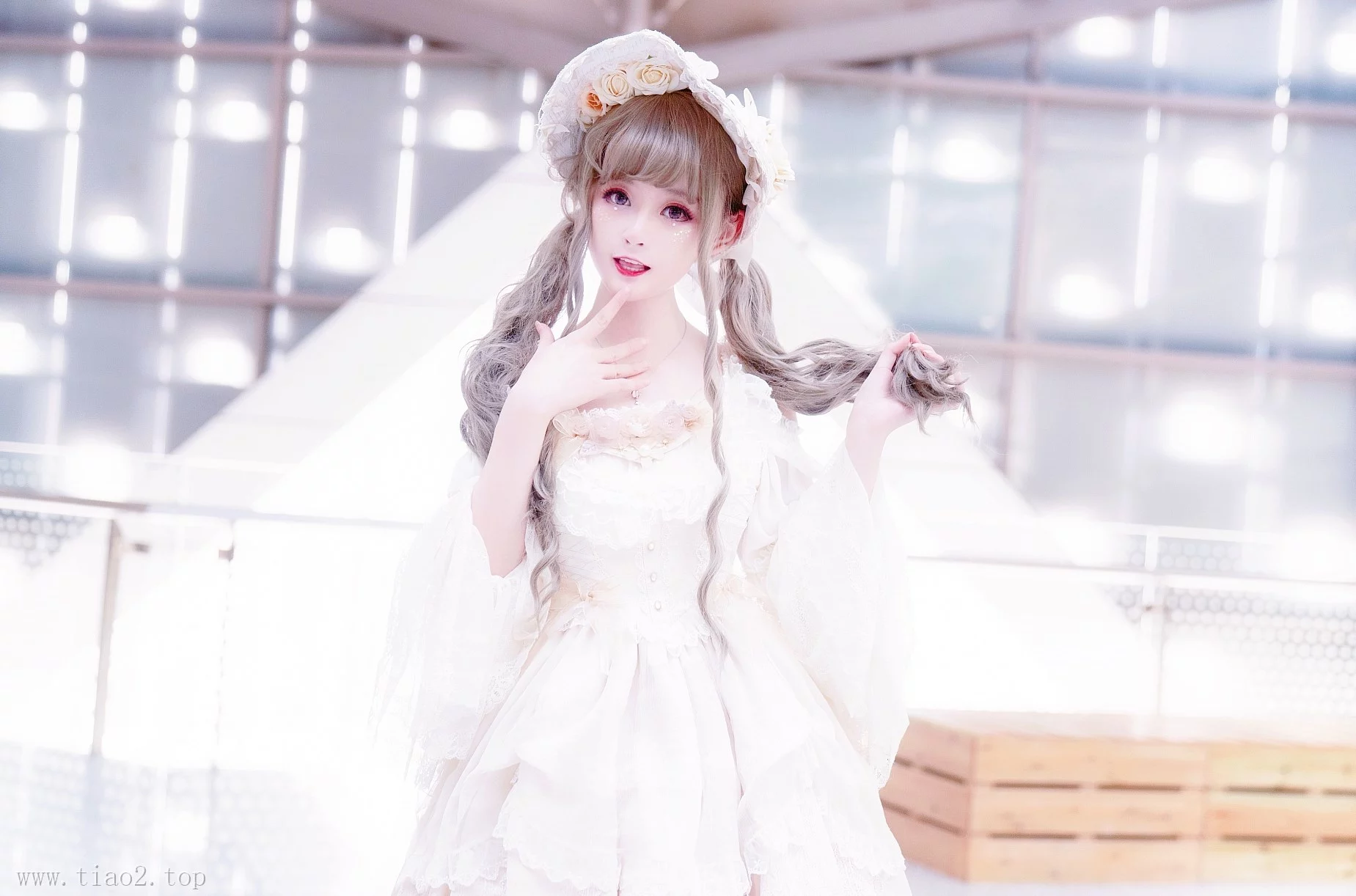cosplay图片丨Coser_yui金鱼个人信息和摄影作品:Lolita赏析