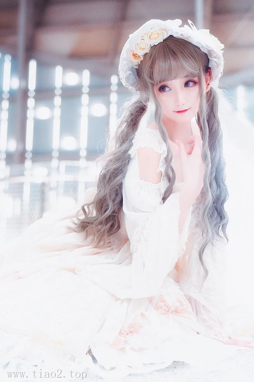 cosplay图片丨Coser_yui金鱼个人信息和摄影作品:Lolita赏析
