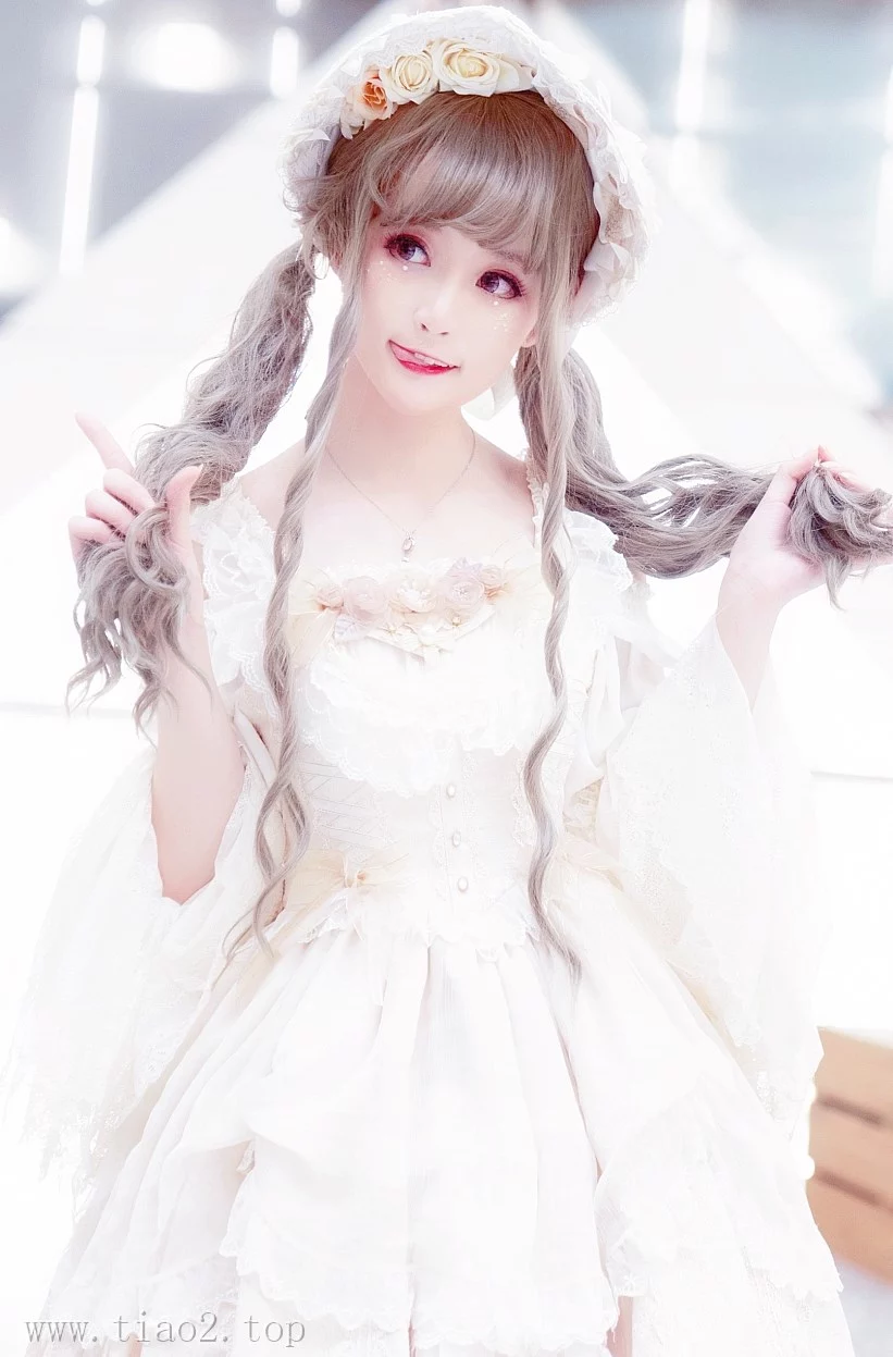 cosplay图片丨Coser_yui金鱼个人信息和摄影作品:Lolita赏析