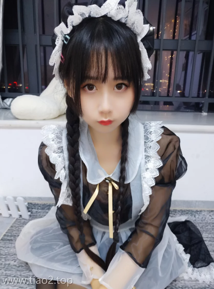 夏日清凉系:Coser萌芽儿o0透明女仆高清cosplay图片集