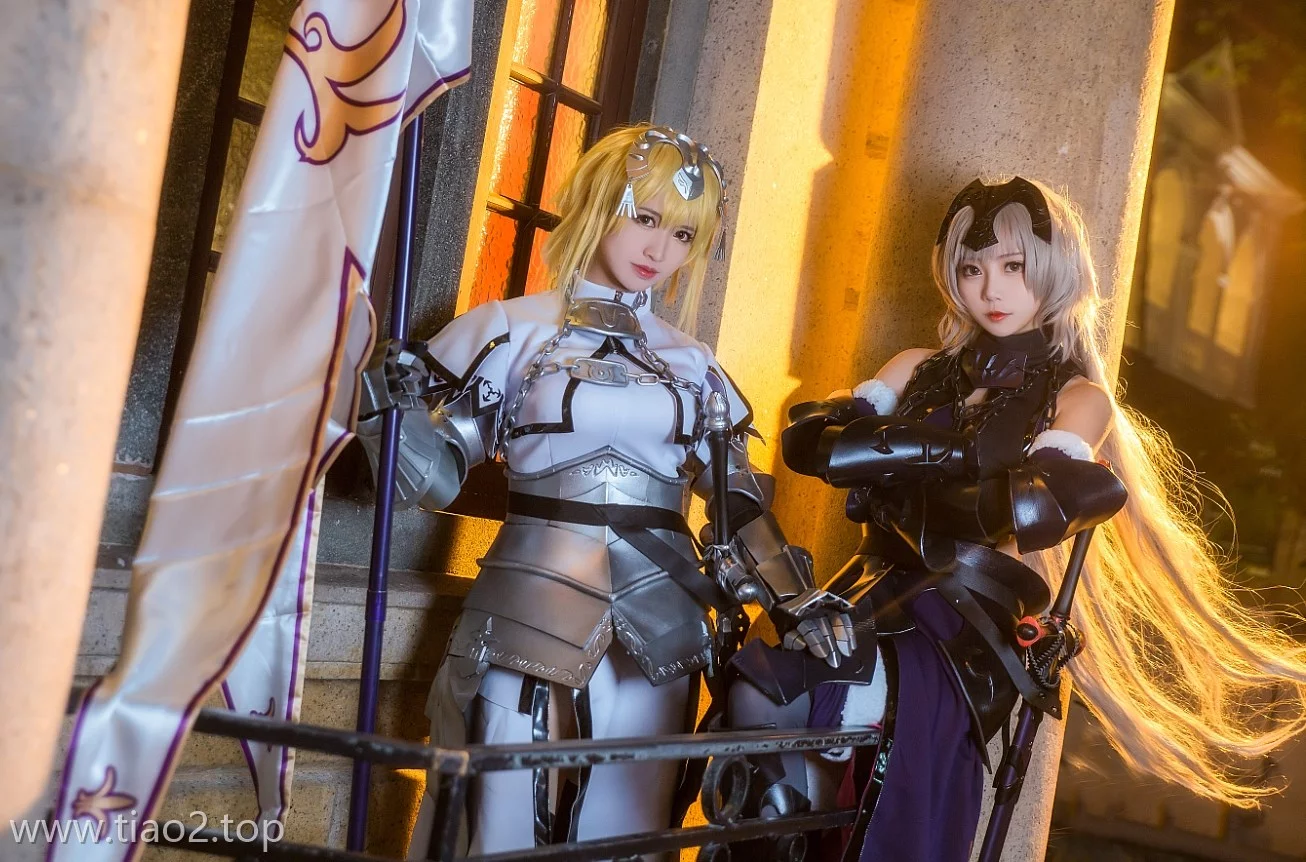 cosplay图片丨Coser鳗鱼霏儿&大肉丸共同拍摄作品:贞德,欣赏双人的美丽