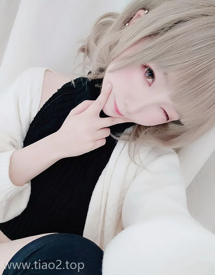 cosplay图片丨Coser水野弥七(名赖弥七)身高多少?附cos毛衣图片集欣赏