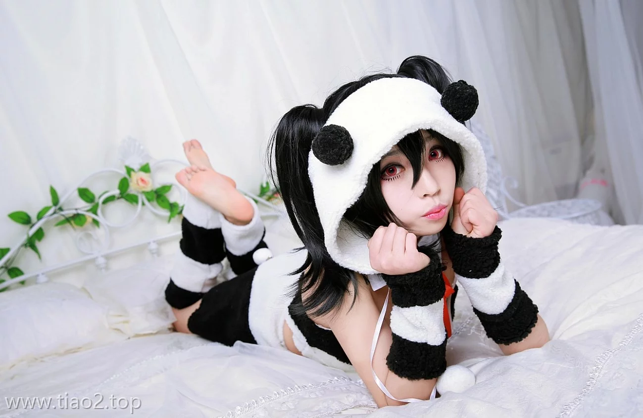 花颜解读白易子教主《LOVELIVE》Cosplay:这味道绝了!