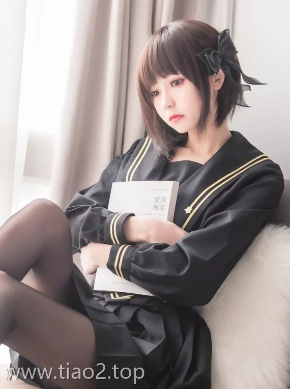 Coser你的负卿cos窗边黑裙,真的美得不像话