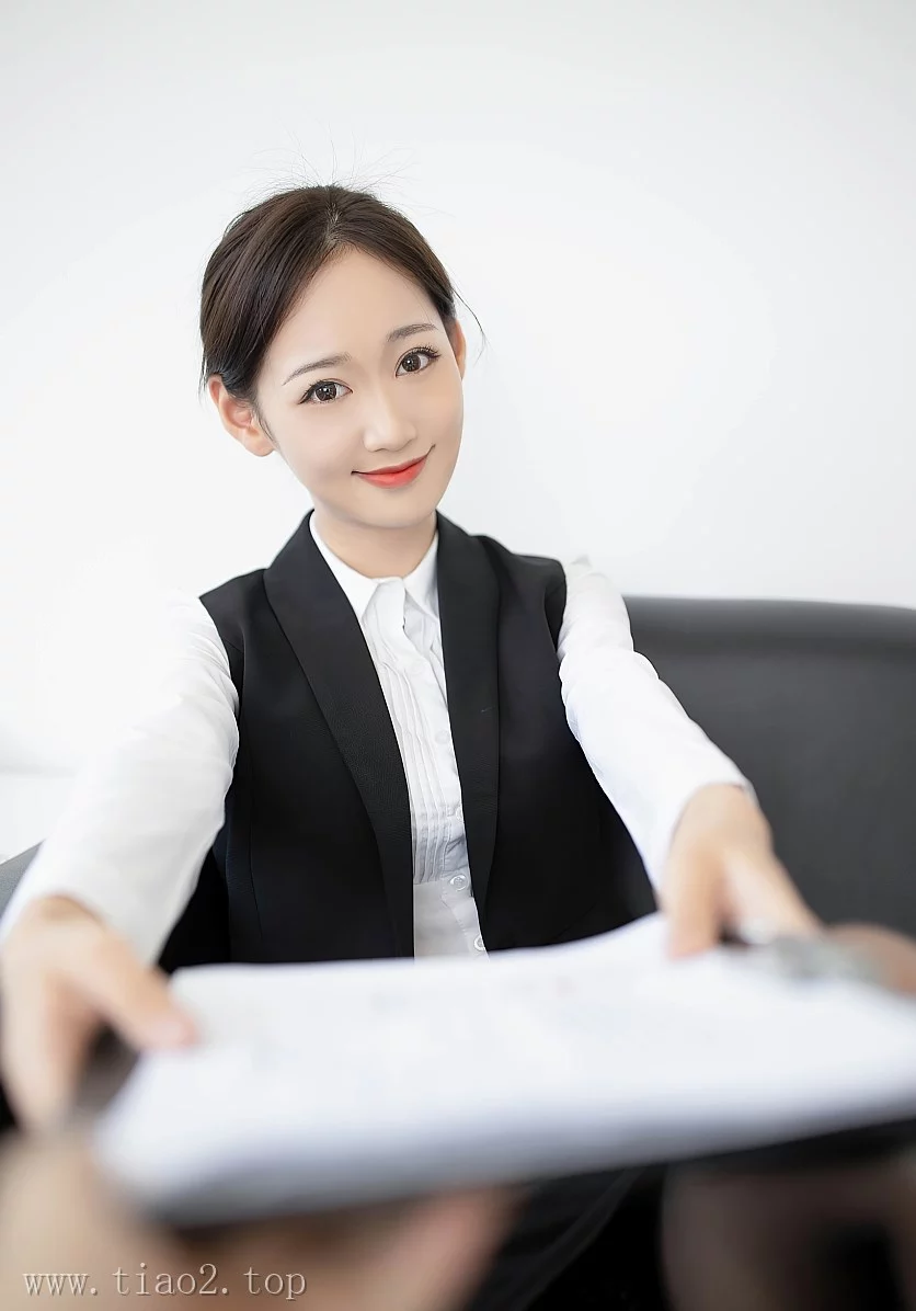 Xiuren图片丨语画界模特唐安琪-NO.2795秘书的模样