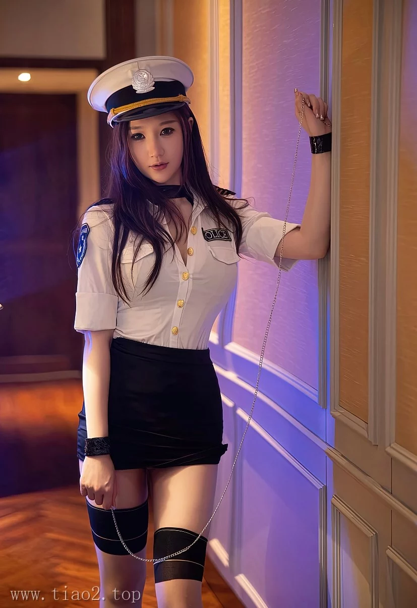 Xiuren图片丨模特顾乔楠Cora-NO.5740期黑白装的美