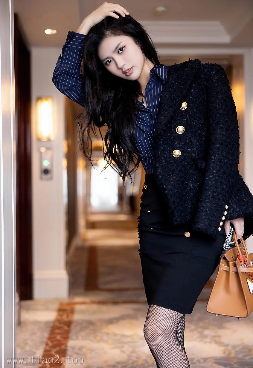 Xiuren图片丨模特浅浅Danny-NO.6391期时尚女郎