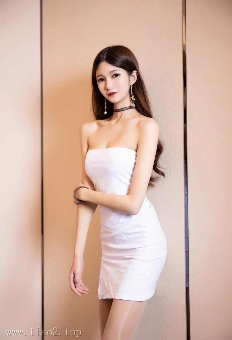 Xiuren图片丨语画界模特是程程程-Vol.367期白色紧身裙