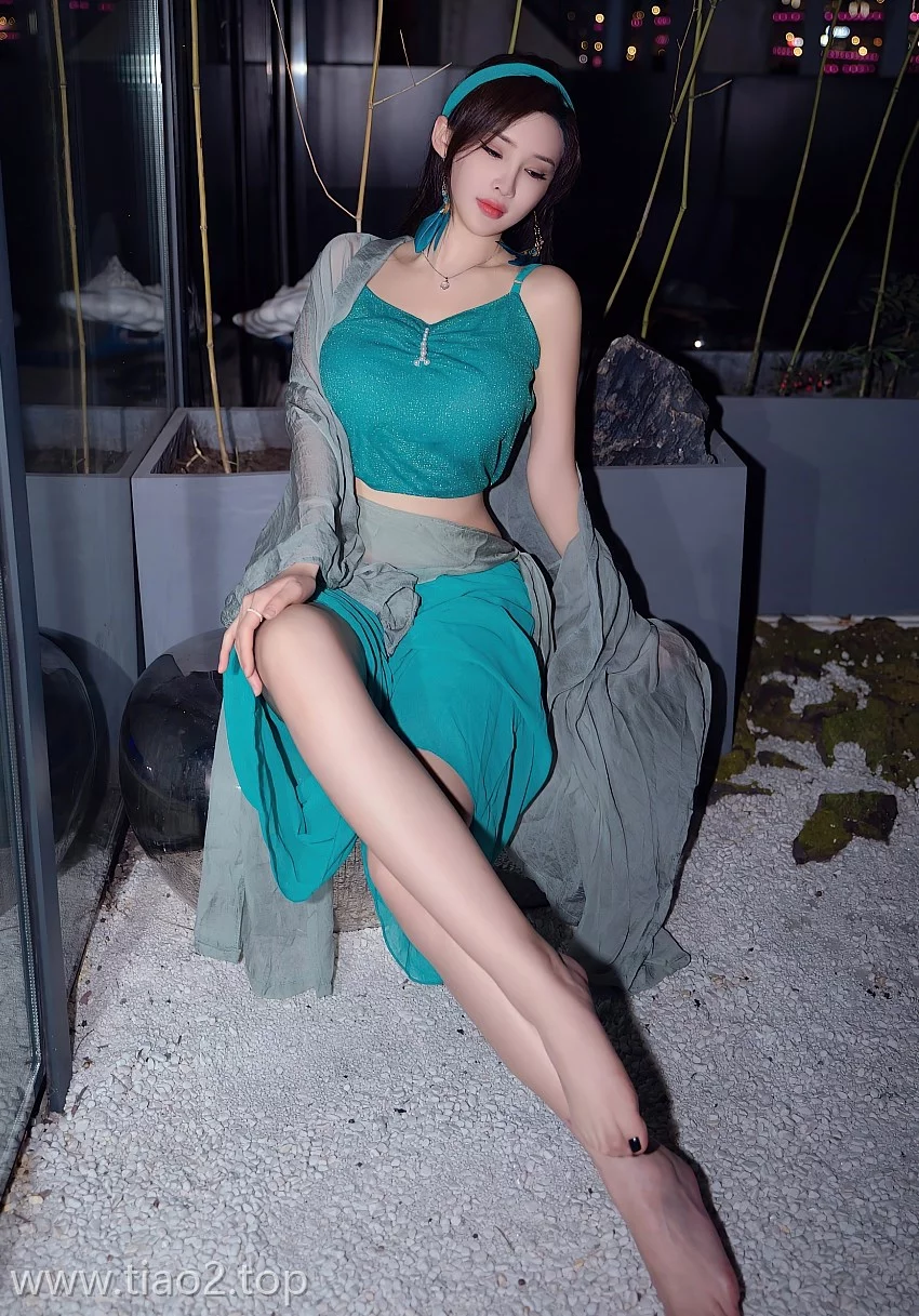 Xiuren图片丨秀人模特Carol周妍希-NO.7886期优雅丽人