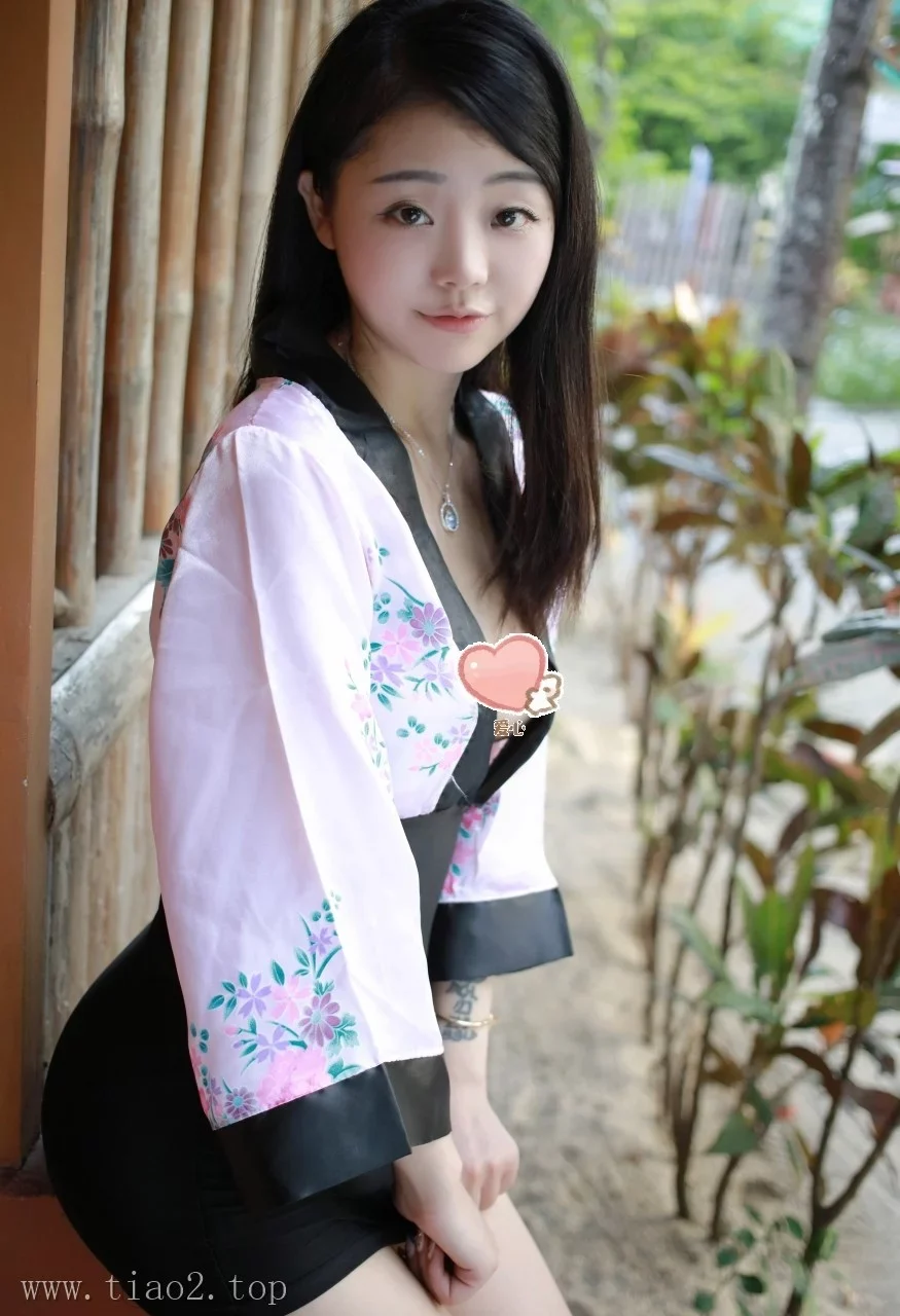 Xiuren图片丨秀人模特佘贝拉bella-VOL.014期花衫黑裙的姑娘