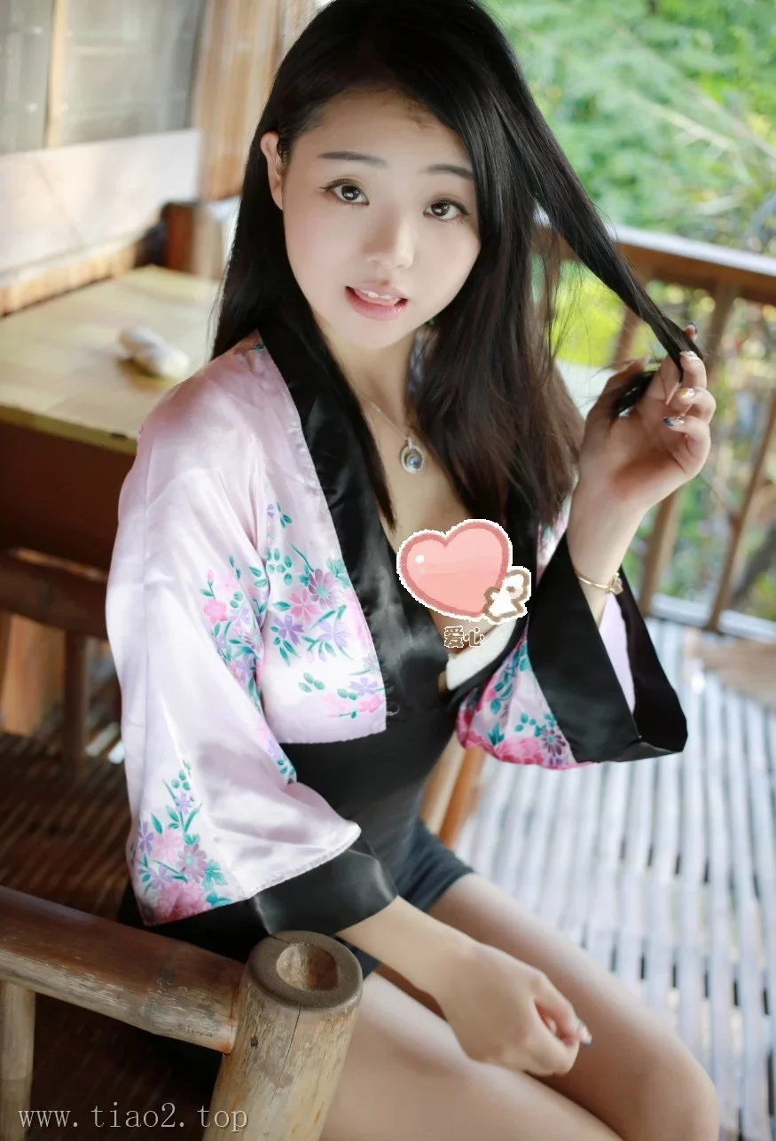 Xiuren图片丨秀人模特佘贝拉bella-VOL.014期花衫黑裙的姑娘