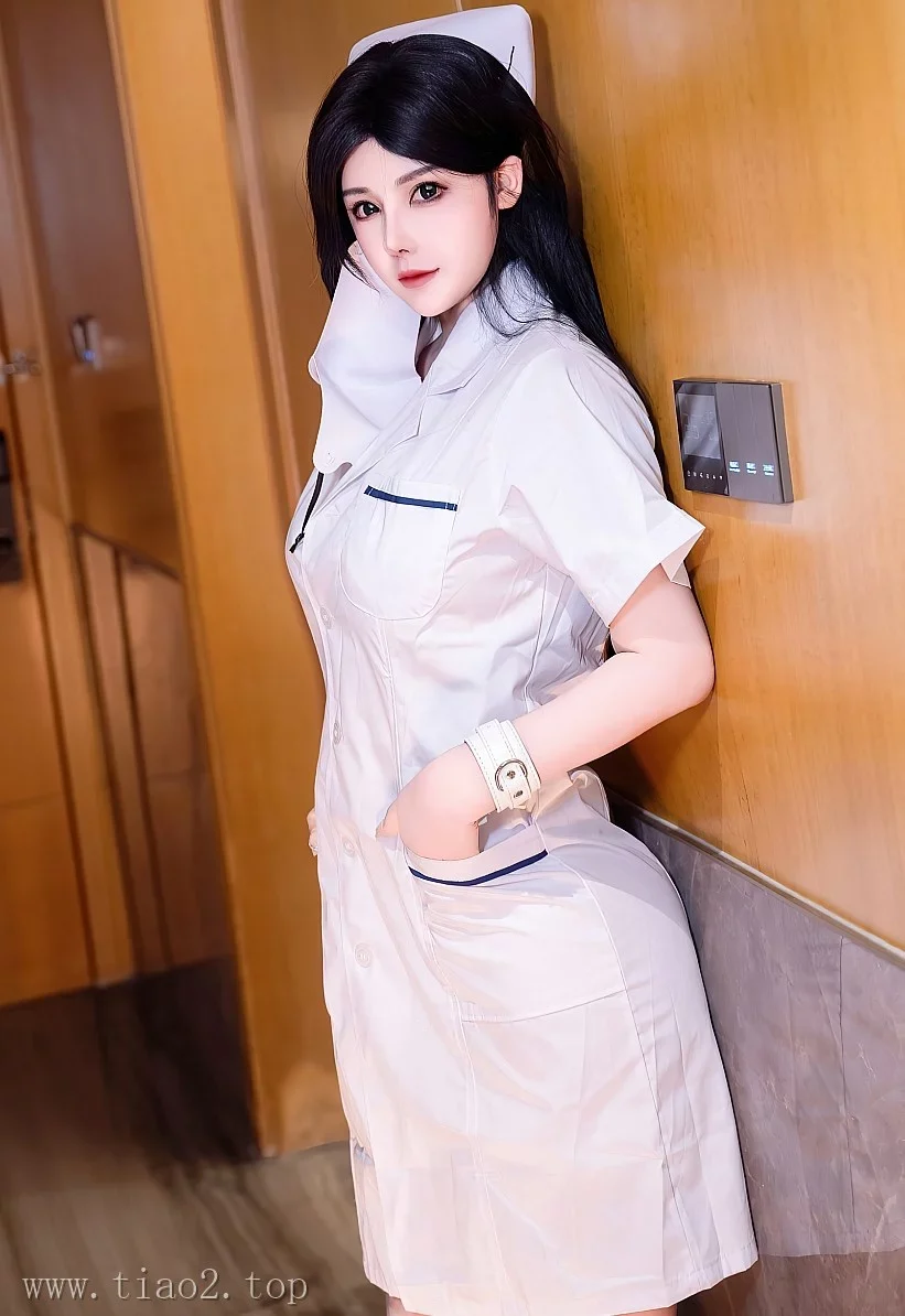 Xiuren图片丨秀人模特陈芊儿-NO.8206期俏丽身姿的护士