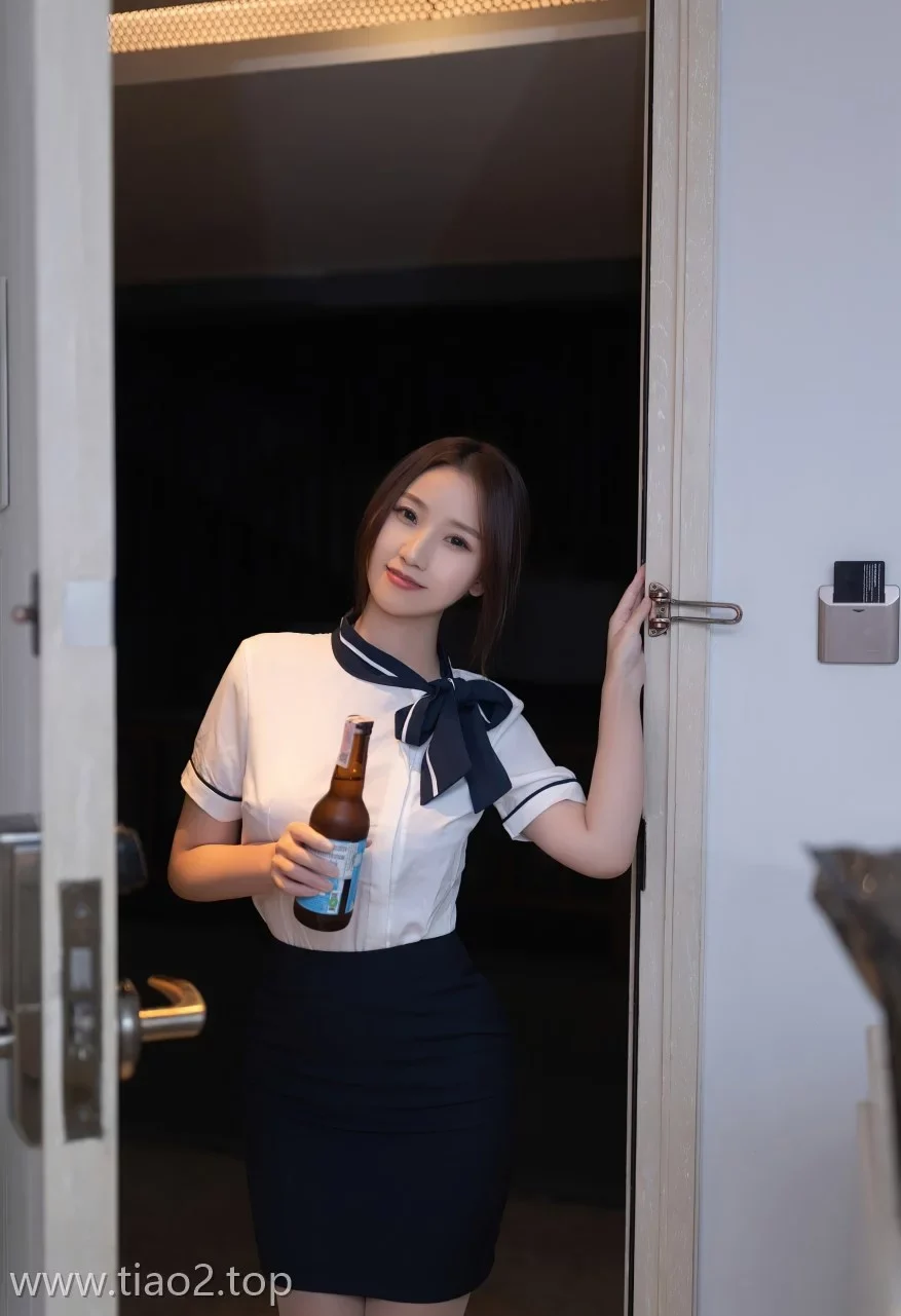 Xiuren图片丨秀人模特杏子Yada-NO.7938期要来喝一杯吗