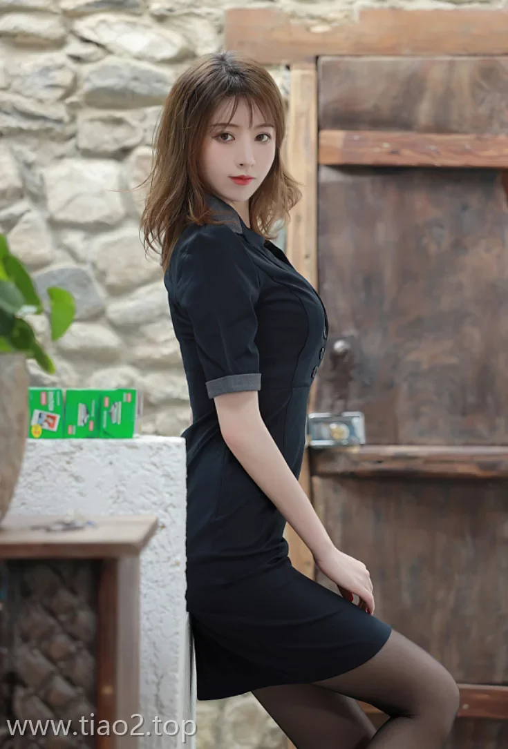 Xiuren图片丨秀人模特yoo优优-VOL.337期卫生间黑衫连衣裙