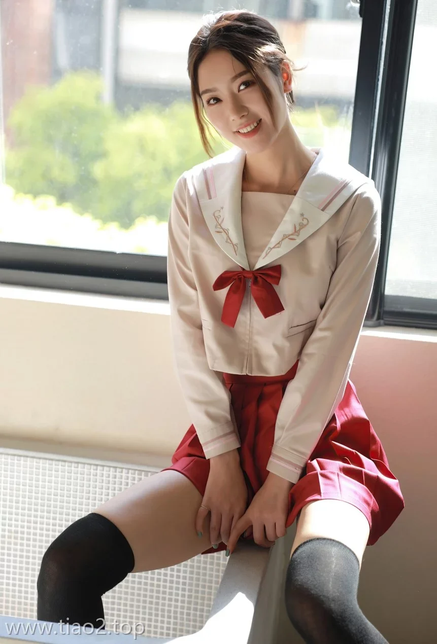 Xiuren图片丨秀人模特方子萱-VOL.340红白JK