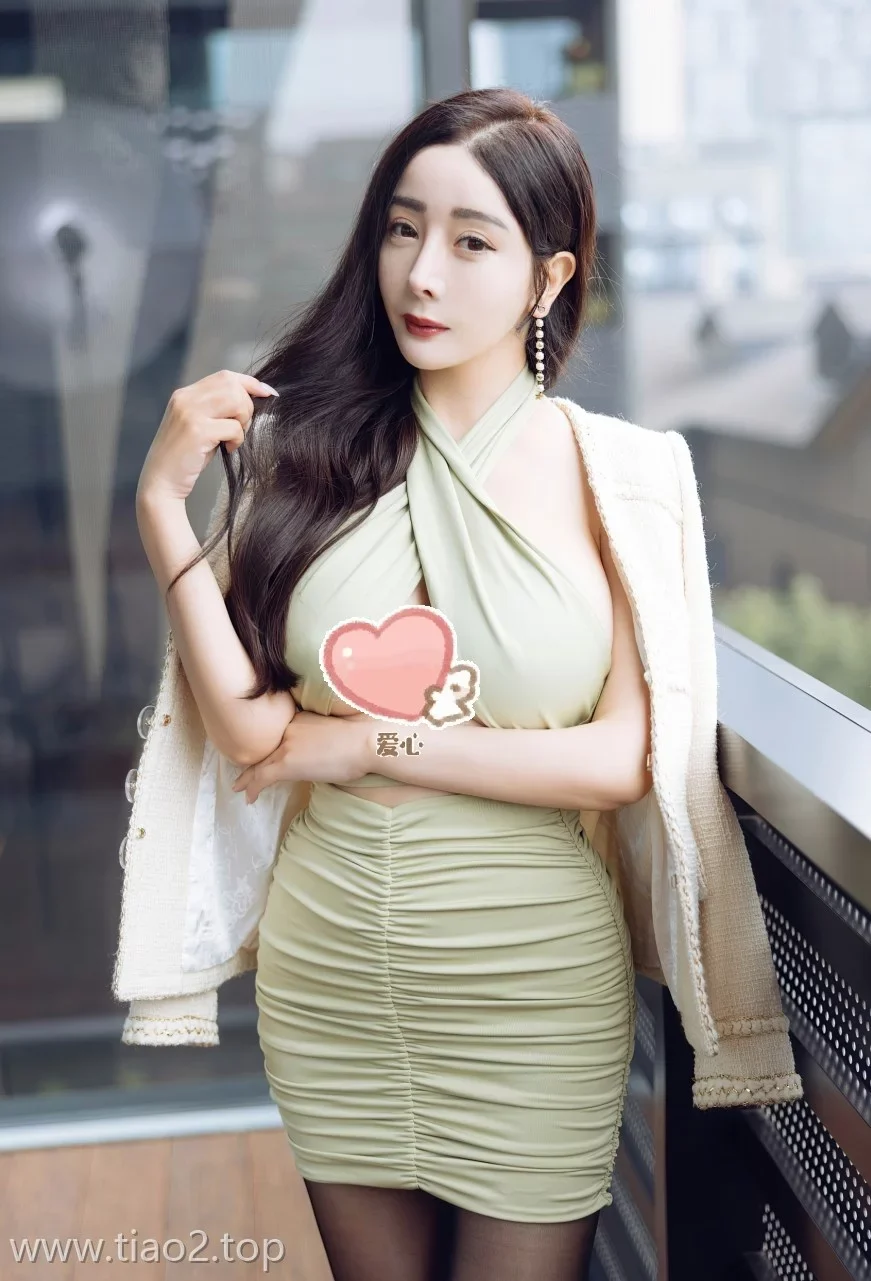 Xiuren图片丨秀人模特允尔(允爾)-VOL.468期身材傲然大小姐