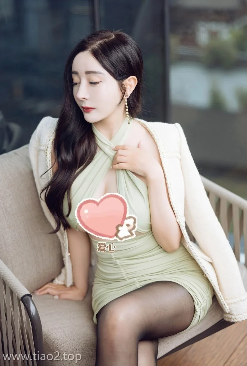 Xiuren图片丨秀人模特允尔(允爾)-VOL.468期身材傲然大小姐