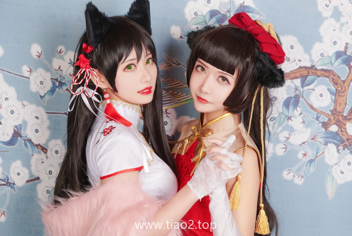 源纱希喵喵喵&Meiyi烛墨犬獒旗袍cos,反差挺大