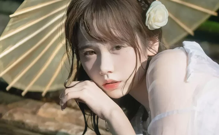 美女壁纸丨水中纯欲小仙女,太过瘾了吧!
