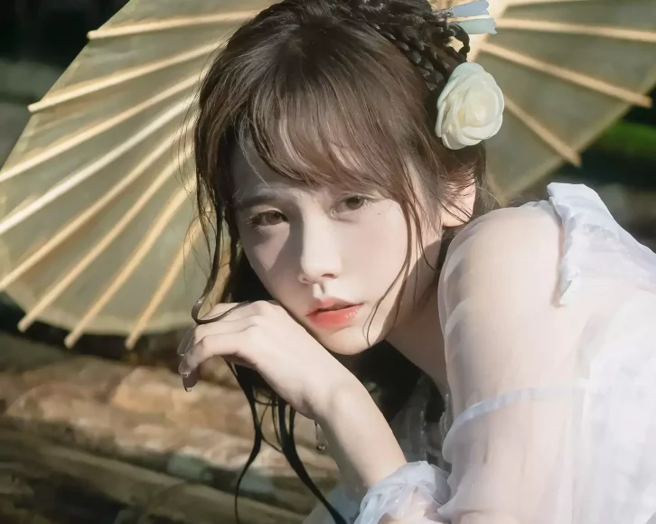 美女壁纸丨水中纯欲小仙女，太过瘾了吧！