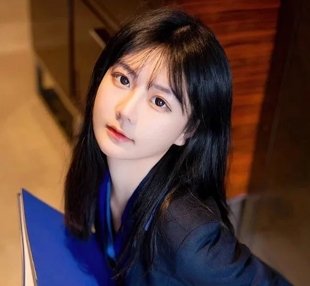 秀人模特谢小蒽（幼幼）是谁？私房写真集分享和个人资料介绍