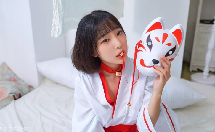 Xiuren图片丨秀人模特卿卿(姜仁卿)_No.1702期图集欣赏