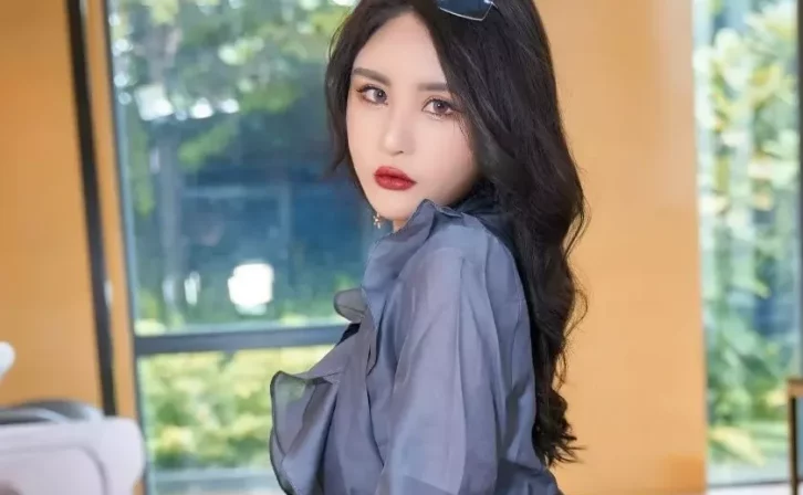 Xiuren秀人模特Emily尹菲(Emily顾奈奈酱)个人资料及NO.4010期图集欣赏