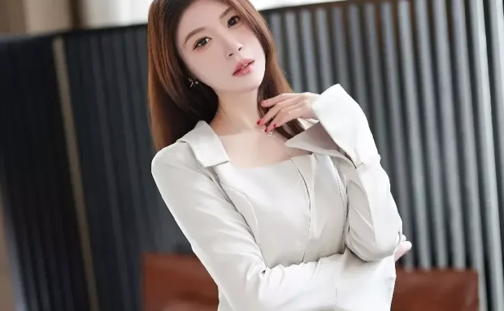 Xiuren秀人模特梦心玥Candice资料和NO.7709期高清图片