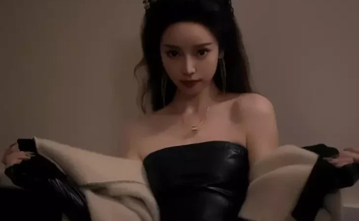 Xiuren图片丨秀人模特苏曼兮_NO.8049期图集欣赏