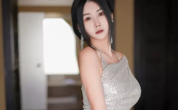 Xiuren图片丨秀人模特laura阿姣_NO.7244期图集欣赏