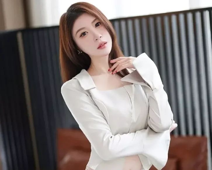 Xiuren秀人模特梦心玥Candice资料和NO.7709期高清图片