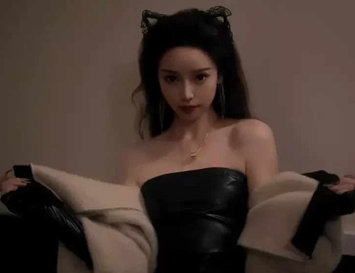 Xiuren图片丨秀人模特苏曼兮_NO.8049期图集欣赏