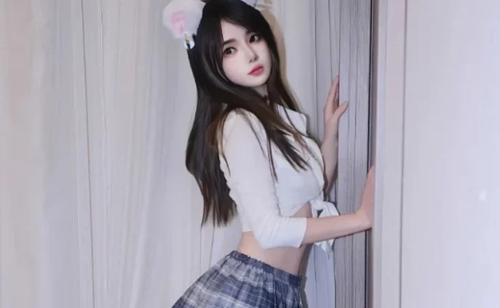 Xiuren图片丨秀人模特林月月_NO.8344期图集欣赏