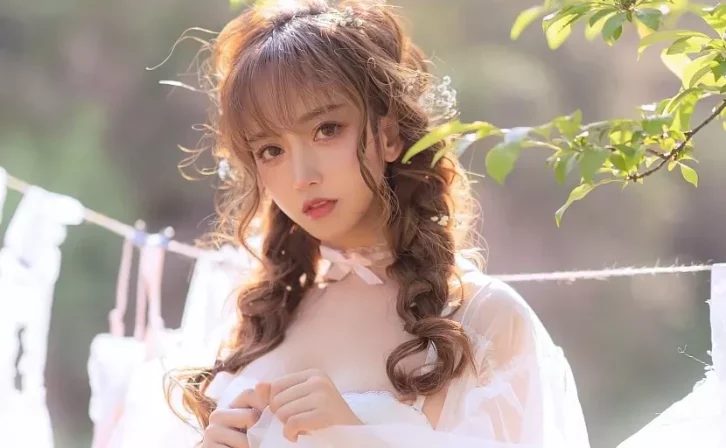 coser过期米线线喵-夏日限定晒衣服