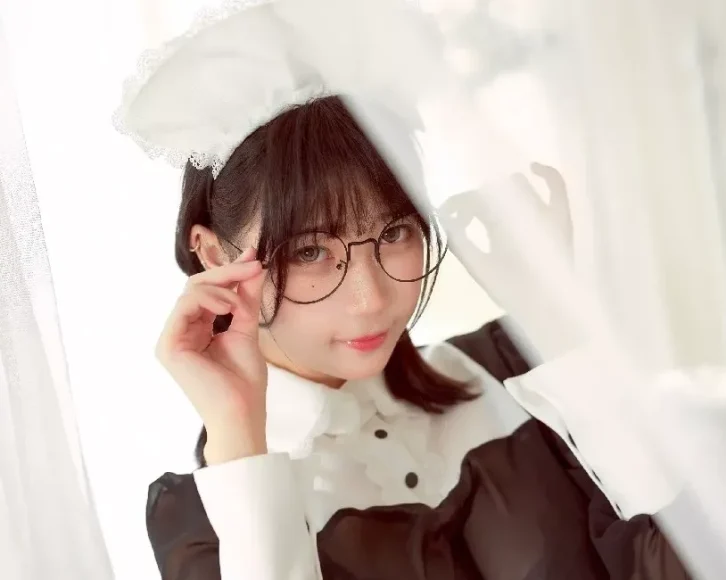 coser周叽是可爱兔兔-眼镜女仆[53P3V-551MB]