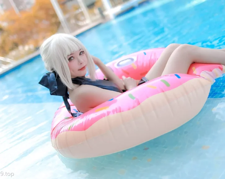 cosplay图片丨Coser_Kitkat Cosplay9-Saber Alter Swim Suit[29P-42MB]