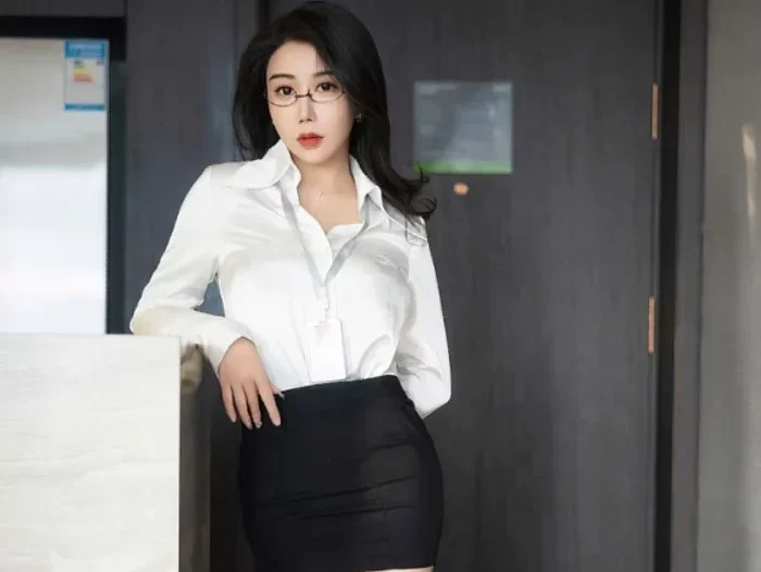 Xiuren图片丨秀人模特李若汐_NO.8185期图集欣赏