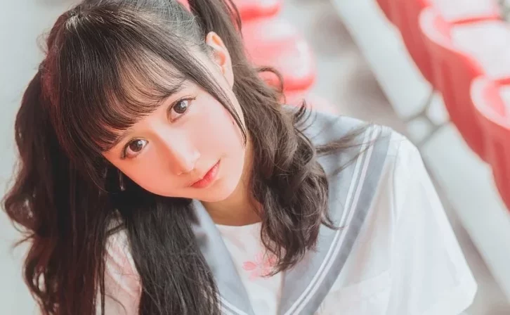 Coser木绵绵OwO:双马尾JK灰裙图片集欣赏