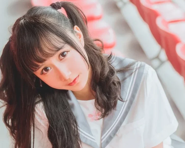 Coser木绵绵OwO:双马尾JK灰裙图片集欣赏