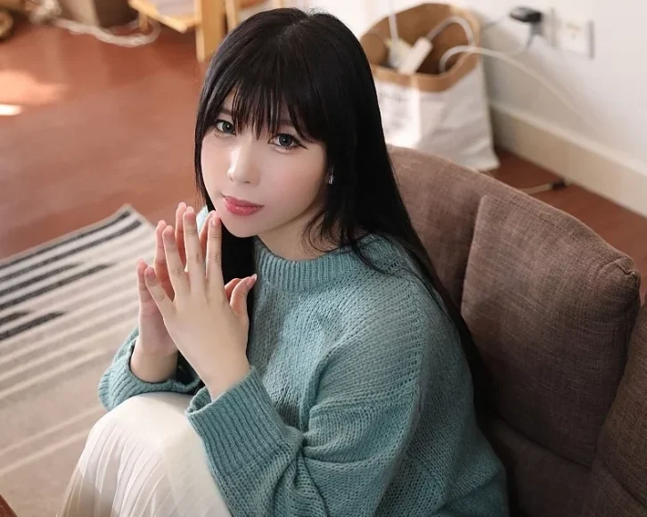 cosplay图片丨Coser鹿野希个人资料和土曜日の彼女欣赏