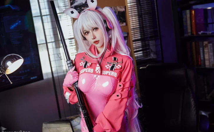 Coser仙女月是谁?cosNIKKE胜利女神 爱丽丝太美啦~