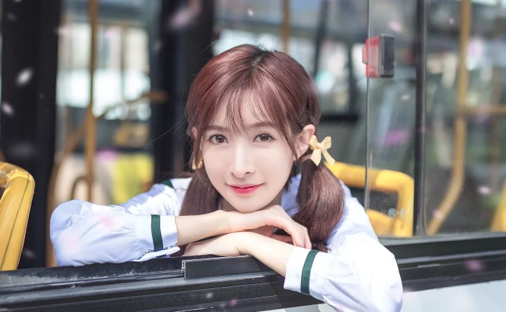 cosplay图片丨Coser王羽杉Barbie付费图集之JK樱花作品欣赏