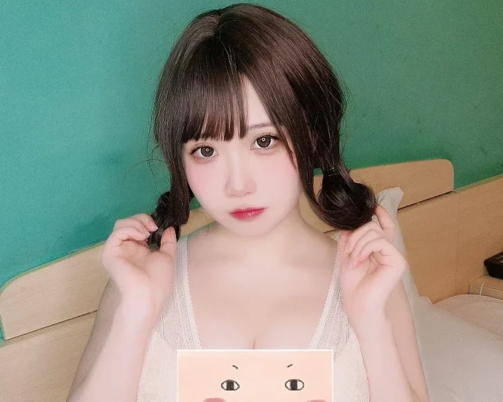 cosplay图片丨Coser_贞子蜜桃身高简介及v领内搭图片享受