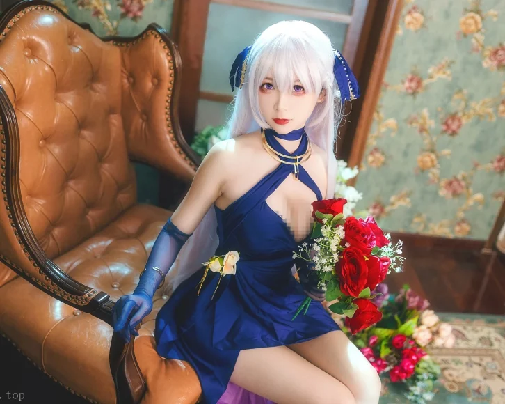 cosplay图片丨Coser樱落酱w免费cos图片欣赏:贝法礼服