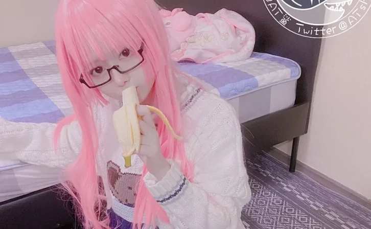 cosplay图片丨Coser_AT鲨个人资料和粉色女孩的日常