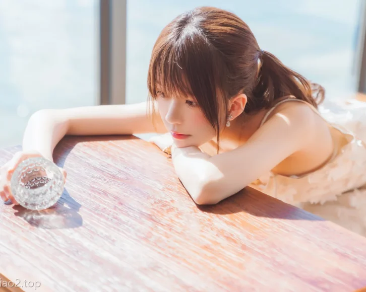 cosplay图片丨Coser桜桃喵的资料和作品集:粼光赏析