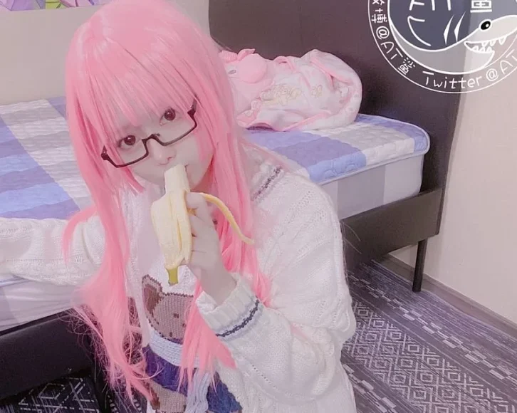 cosplay图片丨Coser_AT鲨个人资料和粉色女孩的日常