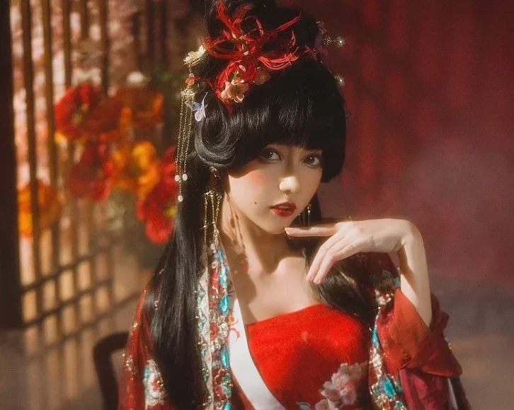 cosplay图片丨Coser凛子酱全名叫什么?抚绸衣庄甚是美丽